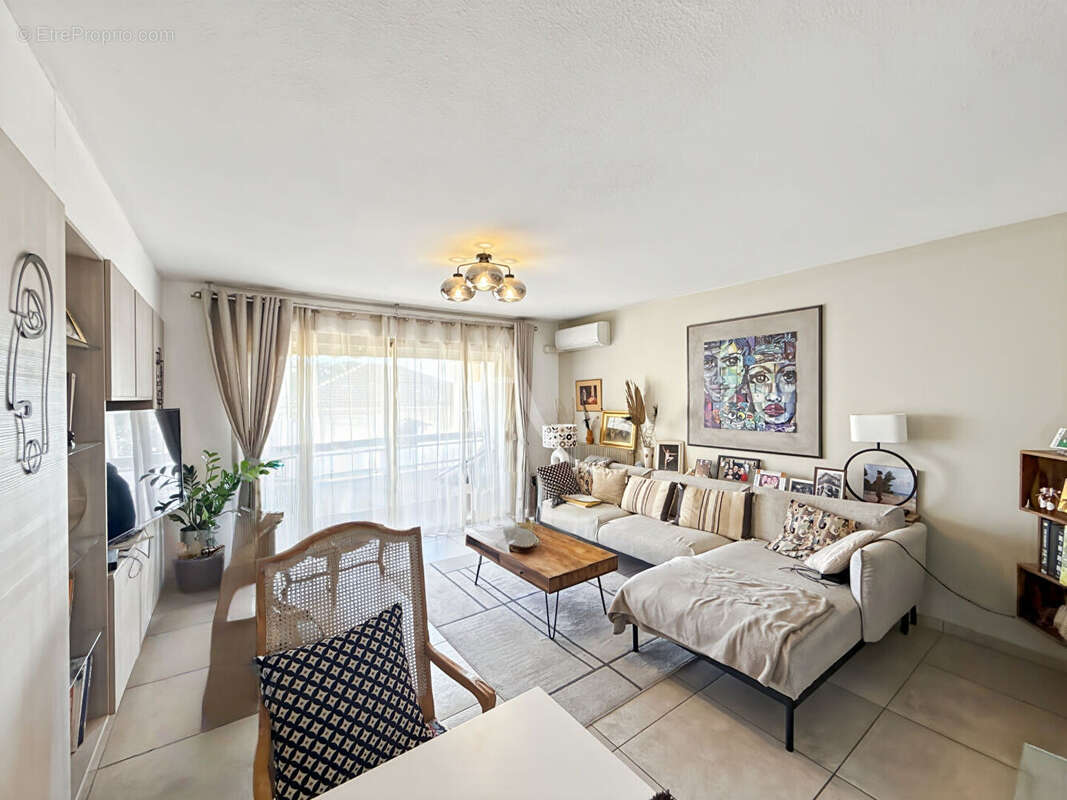 Appartement à LE CANNET