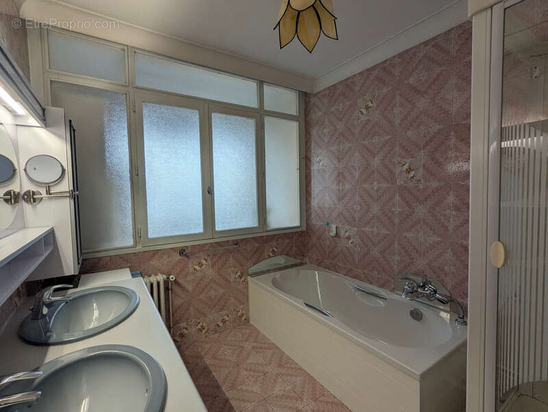 Appartement à ECHIROLLES