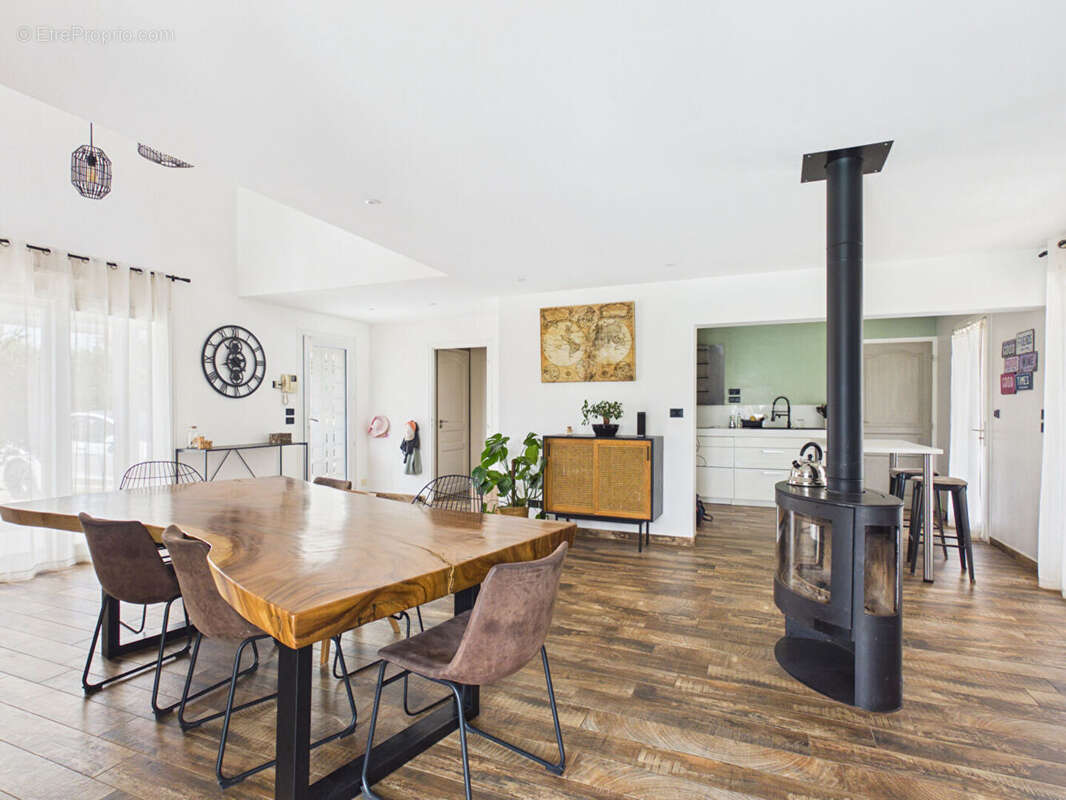 Maison familiale de 140m2 sur 1100 m2 de terrain - photo 6