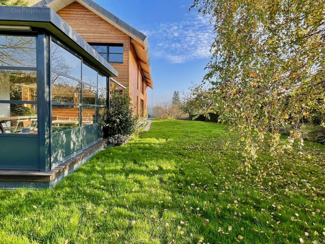 Maison à DIVONNE-LES-BAINS