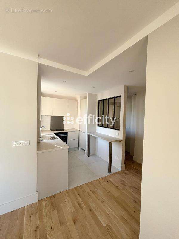 Appartement à LEVALLOIS-PERRET