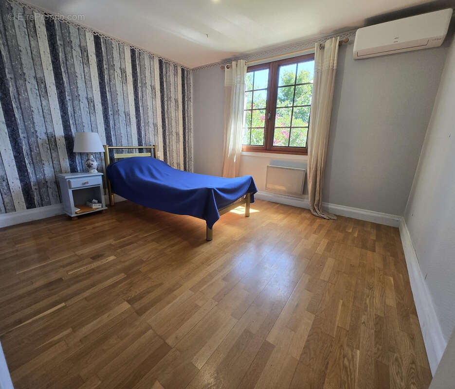 A vendre villa 4 chambres terrain 1706 m2 - photo 15
