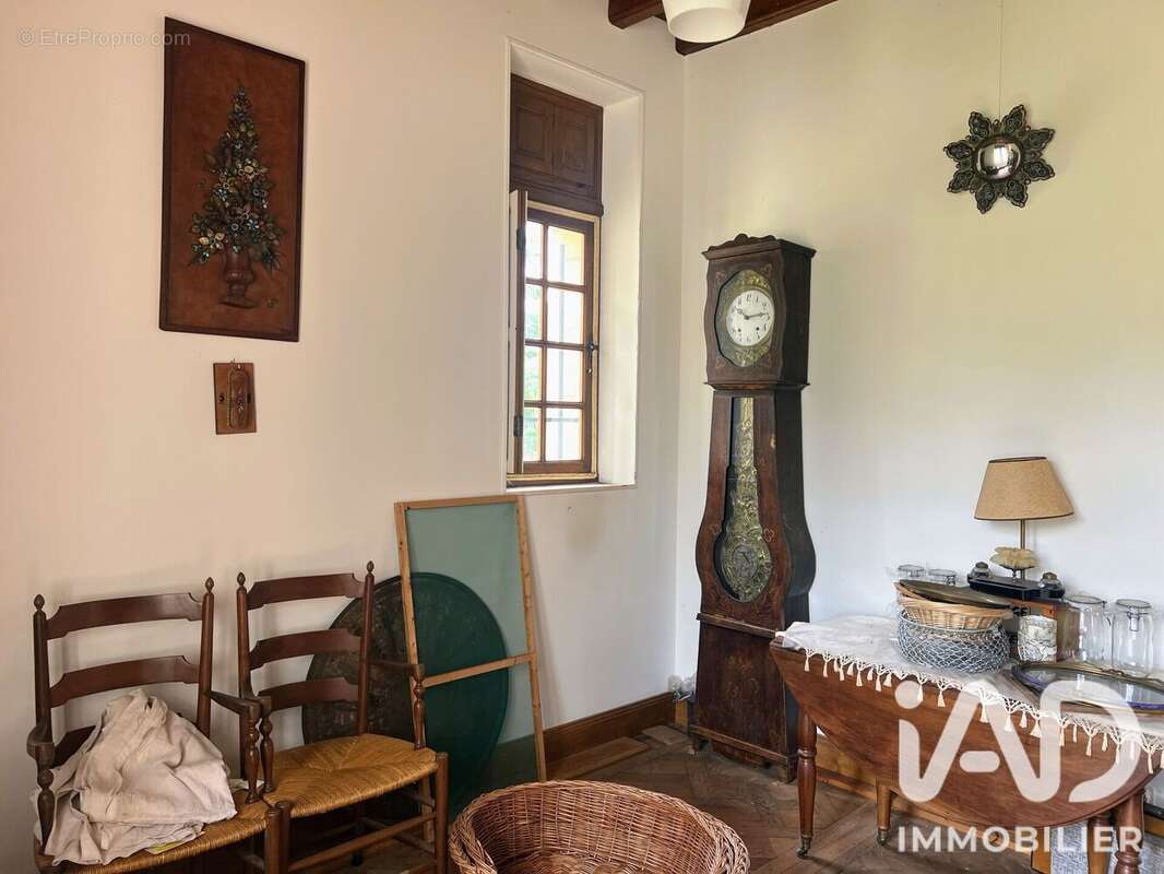 Maison 302 m² à Mussidan  - photo 8