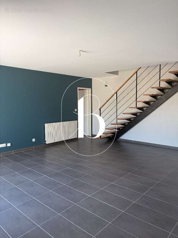 Maison contemporaine avec piscine et garage - photo 3