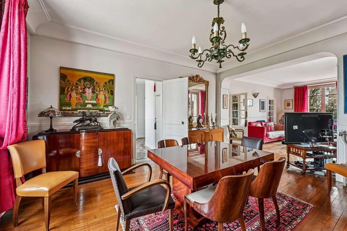 Maison à SAINT-MAUR-DES-FOSSES