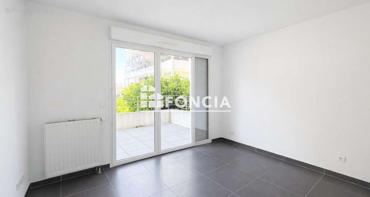 Appartement à JUVIGNAC