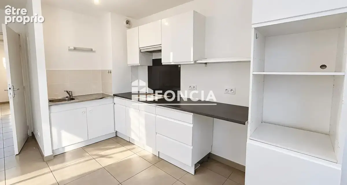  appartement t3 – balcon-terrasse – ascenseur – parking privé - photo 3