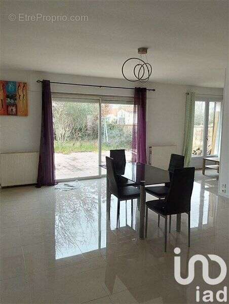 Photo 2 - Maison à ROCHEFORT