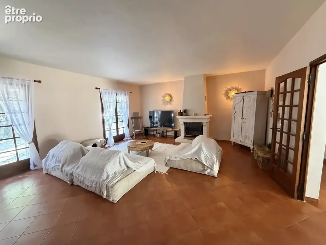 Callas – charme provençal, calme absolu et bel espace piscine - photo 13