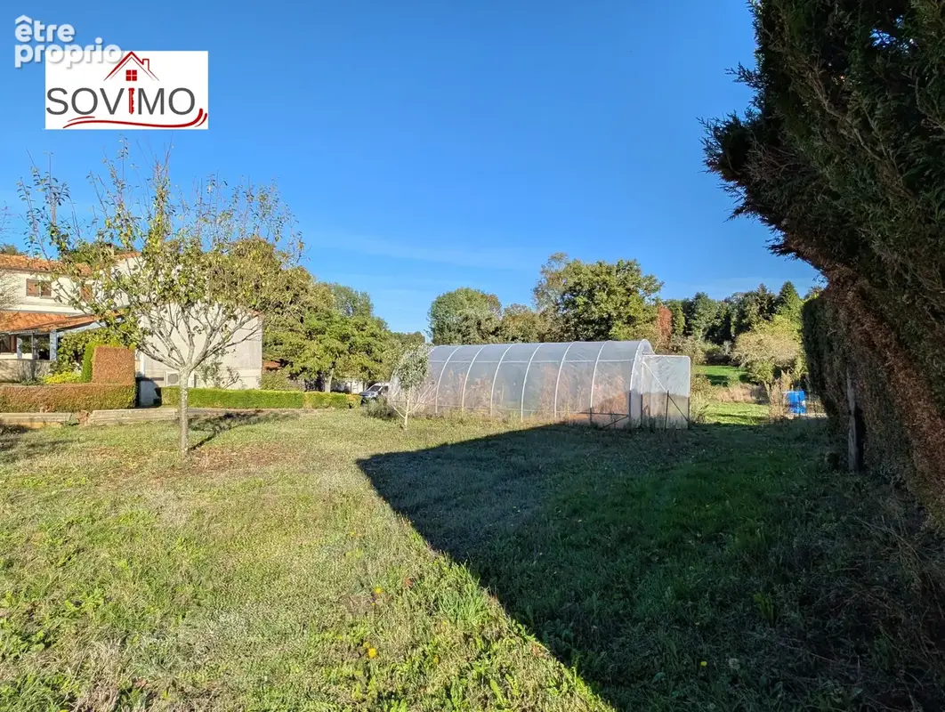 Le charme d'un plain pied de 1975 sur plus de 4700 m2 de terrain avec hangar - photo 16