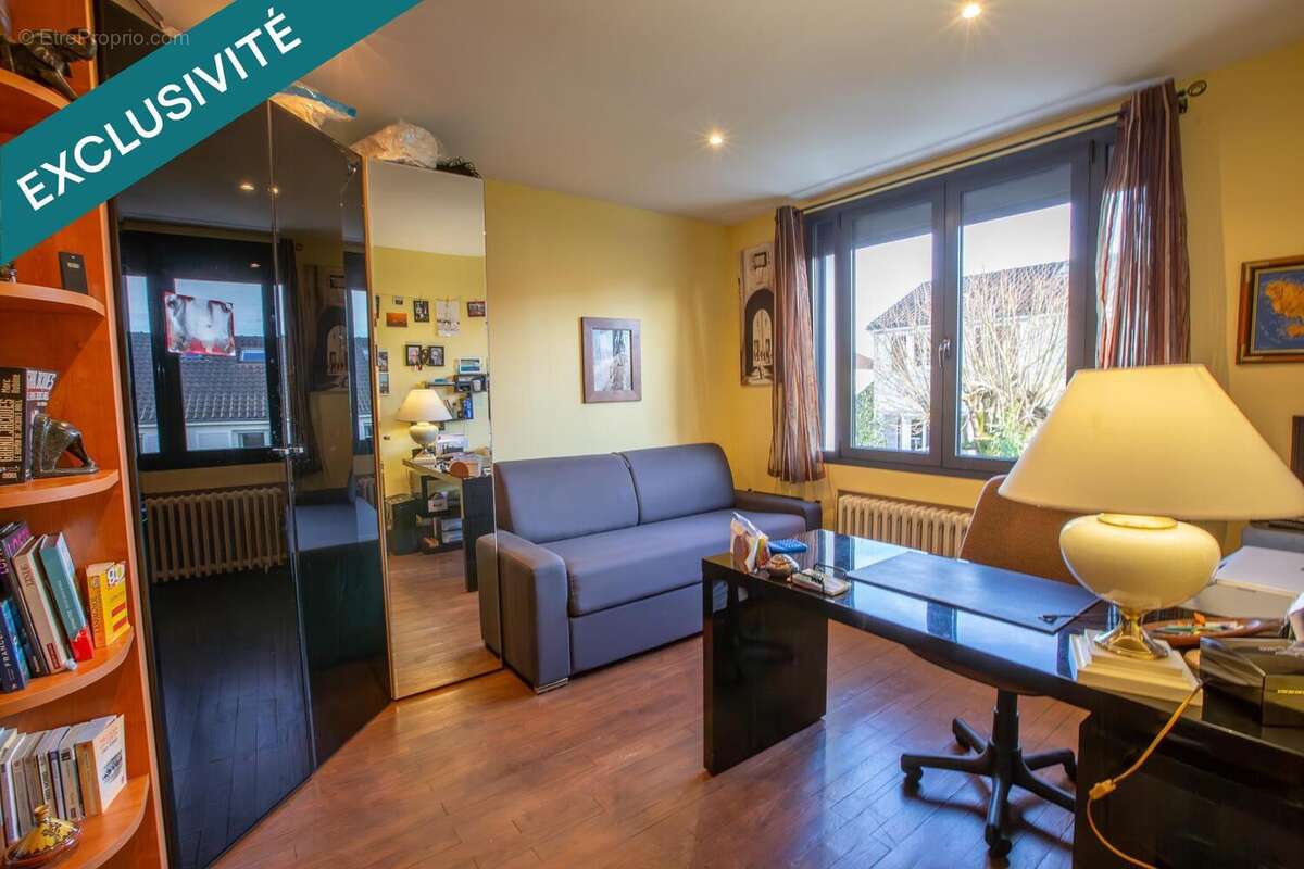 Photo 8 - Maison à LE MESNIL-SAINT-DENIS