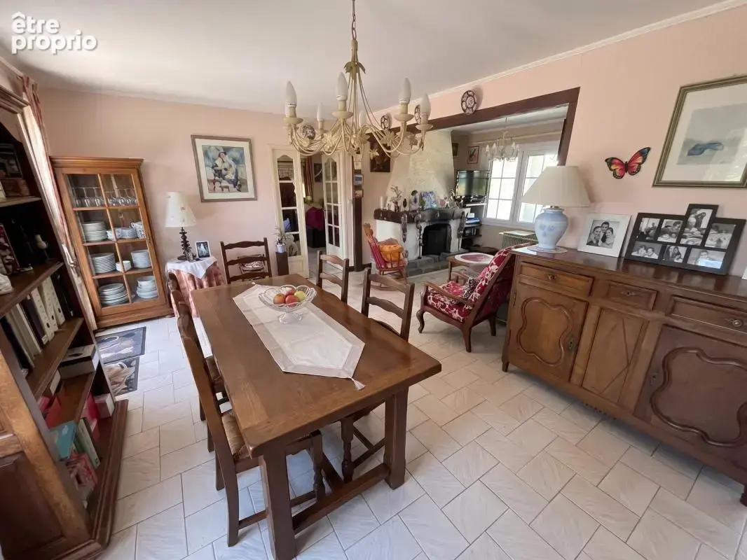  superbe pavillon familial avec jardin, terrasse & grands garages !  - photo 3
