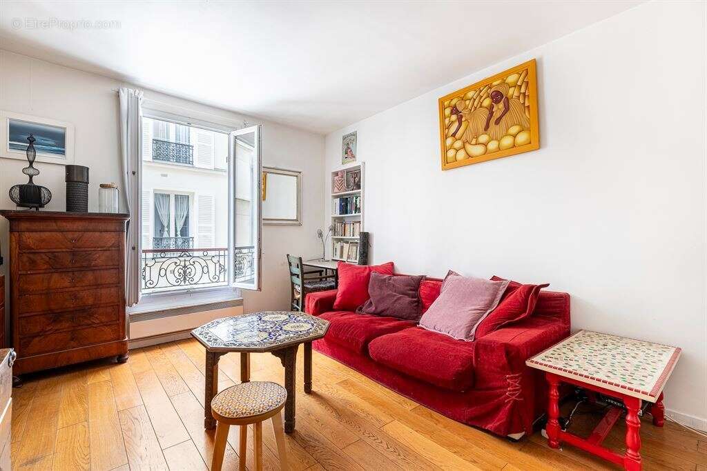 Appartement à PARIS-17E