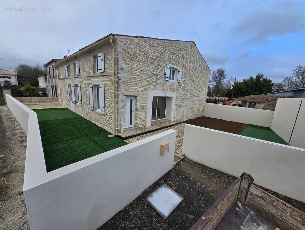 Maison à VALLANS