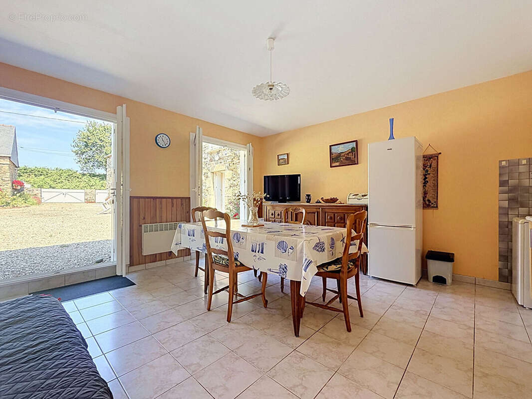 Bien coup de coeur : ensemble immobilier de charme avec maison d'habitation et 4 gîtes - Pléboulle - photo 4
