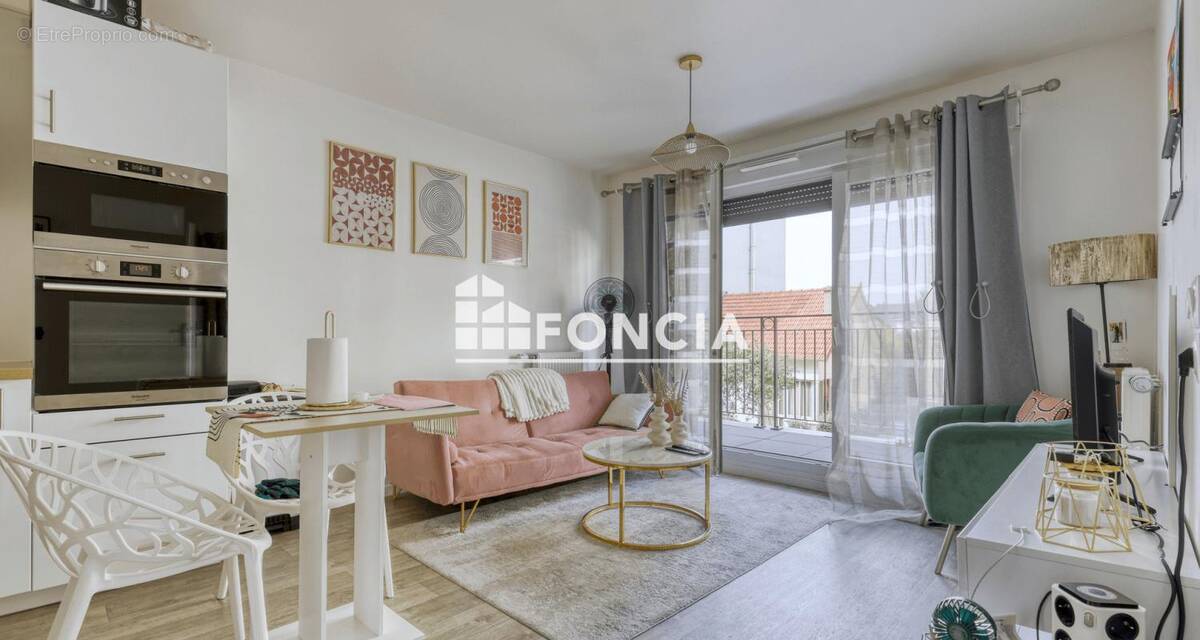 Appartement à LE PLESSIS-TREVISE