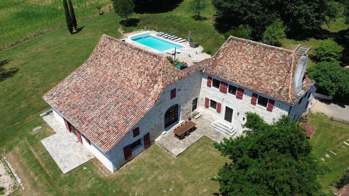 Maison à ORRIULE