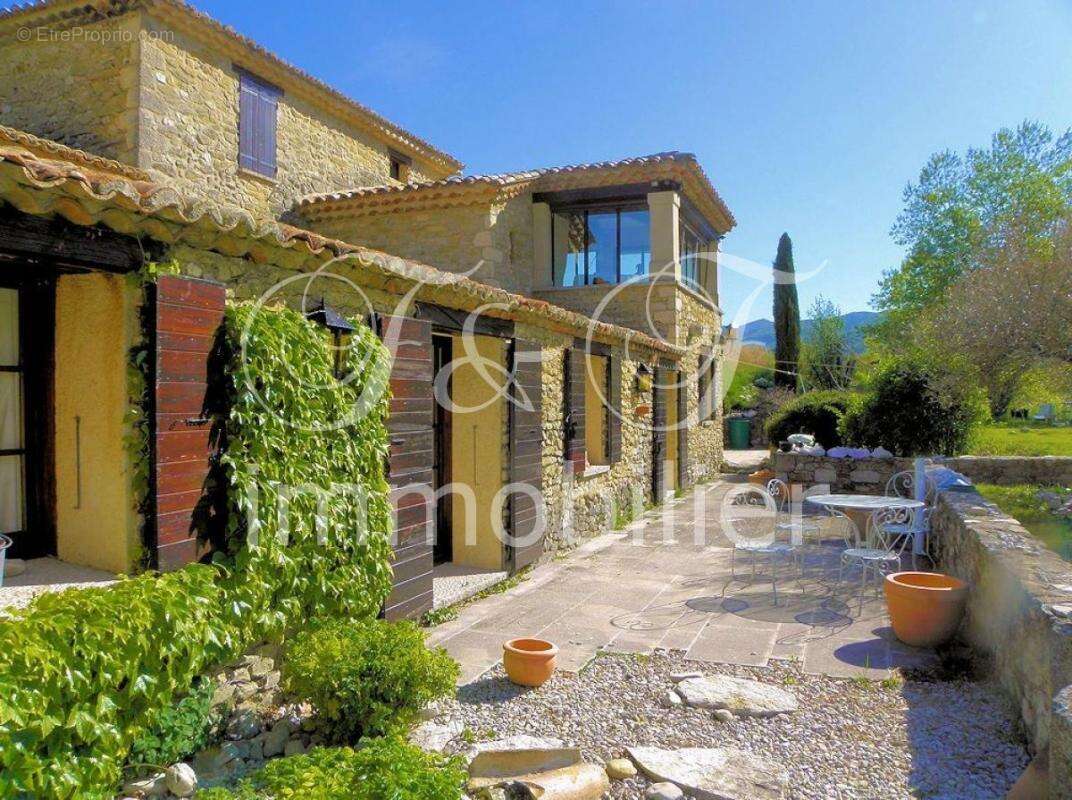 Maison à MONTBRUN-LES-BAINS