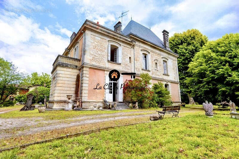 Maison à AMBARES-ET-LAGRAVE