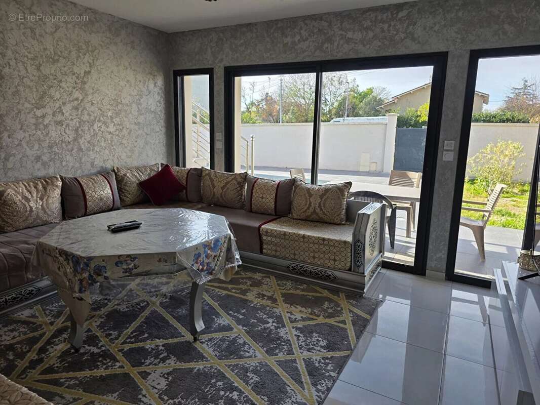 Maison à ROMANS-SUR-ISERE