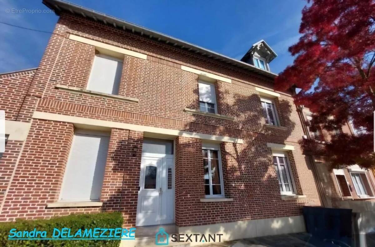 Maison à VILLERS-BRETONNEUX