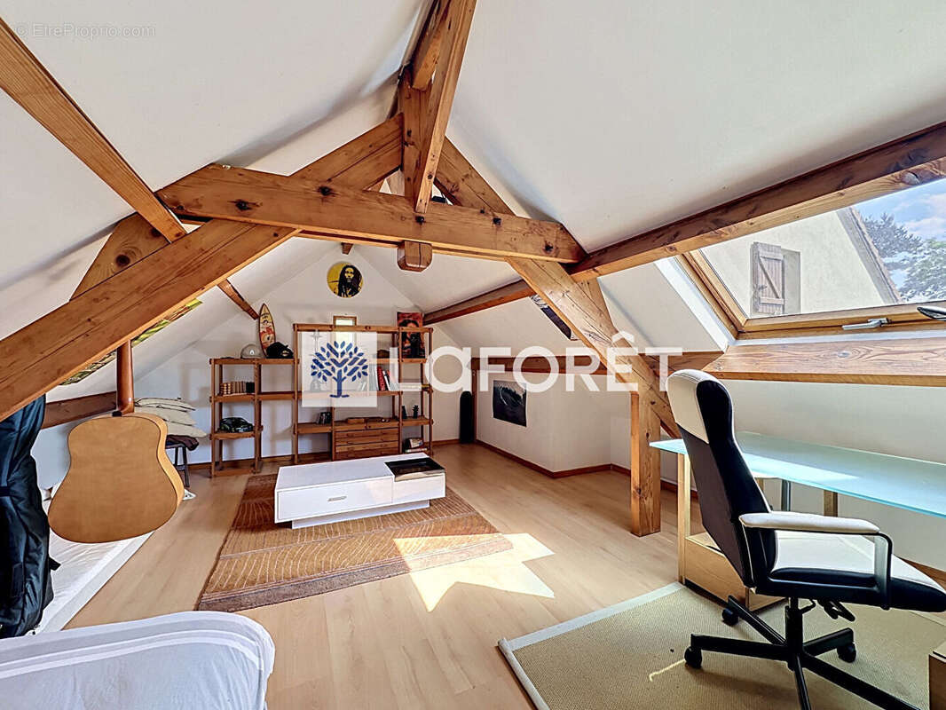 Maison à FEUCHEROLLES