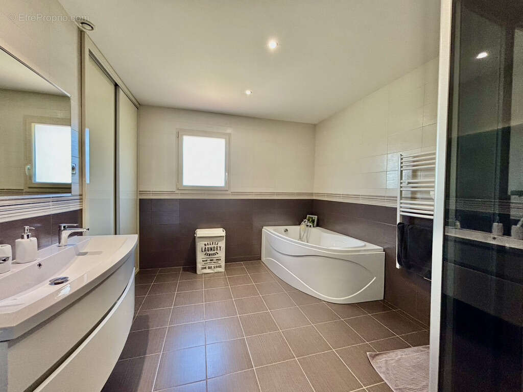 Maison à BOSMIE-L&#039;AIGUILLE