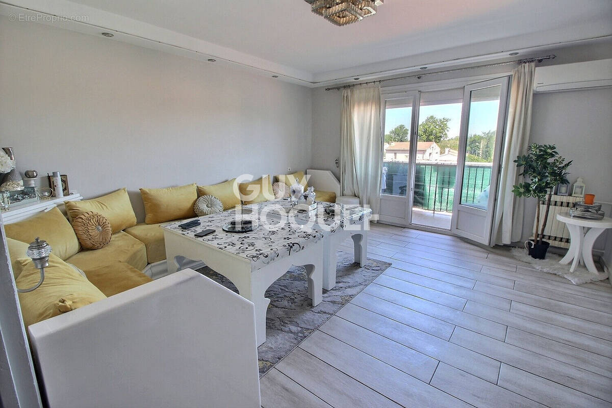 Appartement à TARASCON