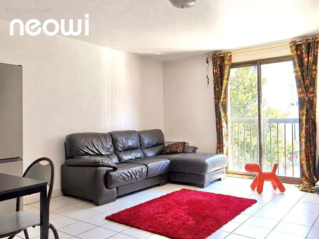 A vendre t2 avec ascenseur - quartier prisé - photo 2