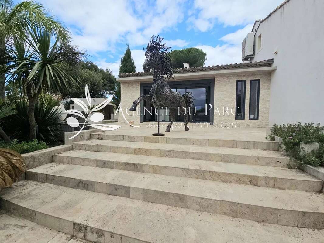 Maison à MOUGINS