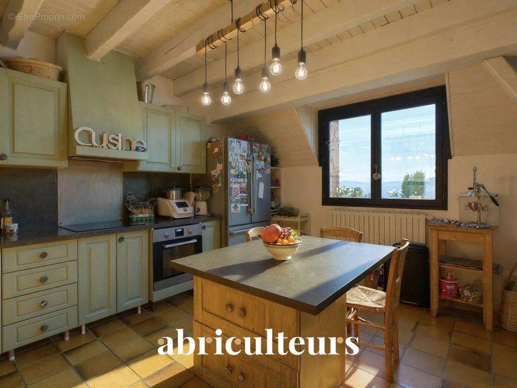Ancien corps de ferme rénové avec vue panoramique en vente à  Charvonnex Annecy (74370) - photo 10