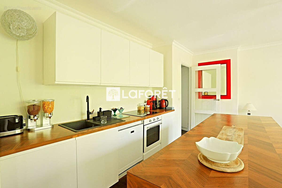 Appartement à PARIS-14E