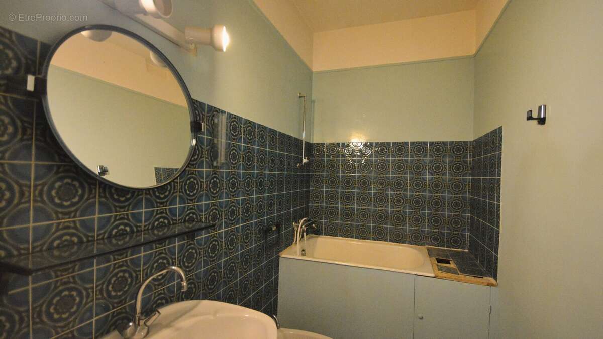 SOUS COMPROMIS  Appartement T2 centre-ville de VICHY - photo 7