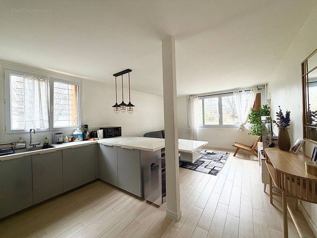 Appartement à SURESNES