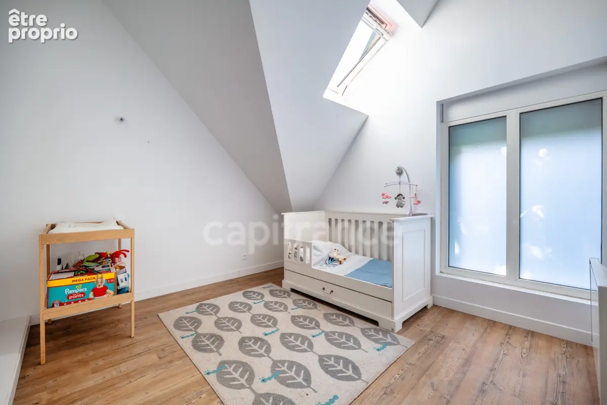Versailles, A VENDRE MAISON RENOVEE  de 110 m2 au sol- 4 chambres- JARDIN- CALME et proximité des commodités - photo 20