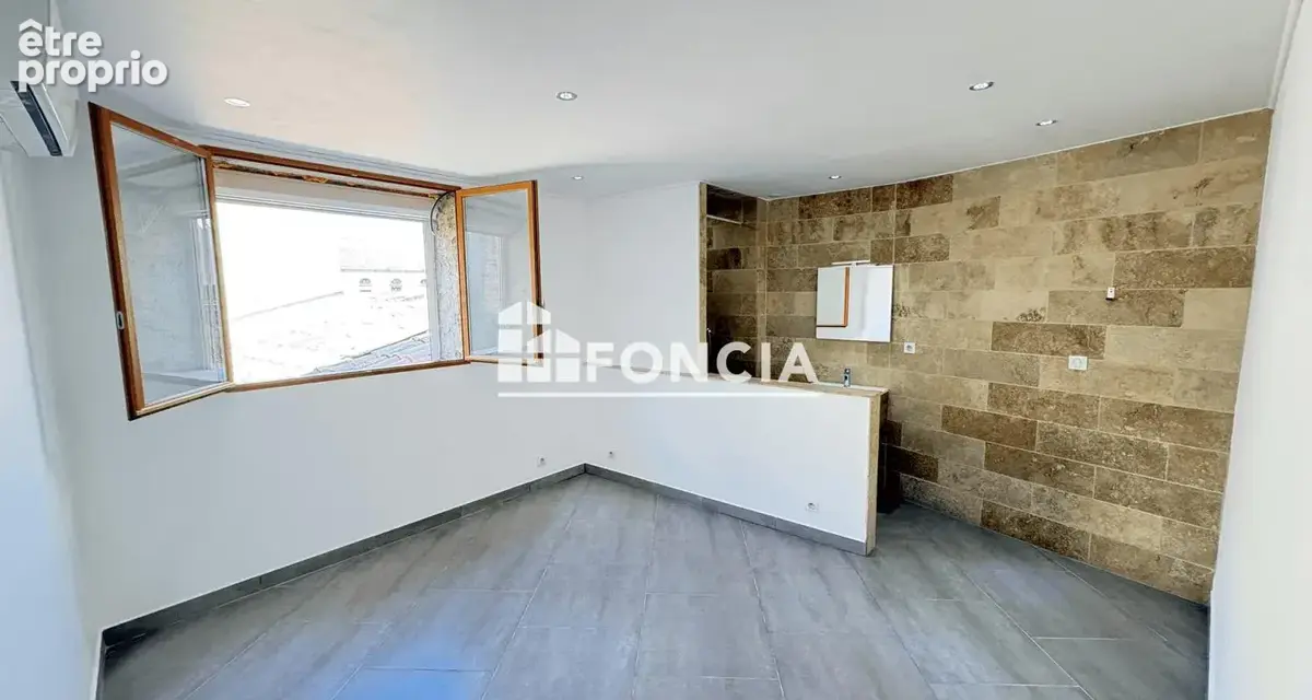 Appartement T4 de 103 m² avec climatisation au 1er étage centre-ville - photo 3