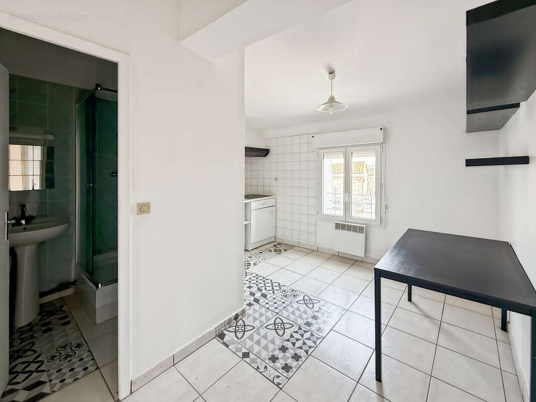 Idéal investisseur – Lumineux T2 bis de 46 m² – Bordeaux Capucins / Victoire - photo 7