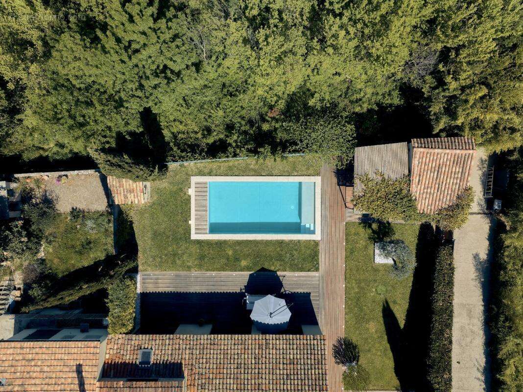 Maison à LE PUY-SAINTE-REPARADE