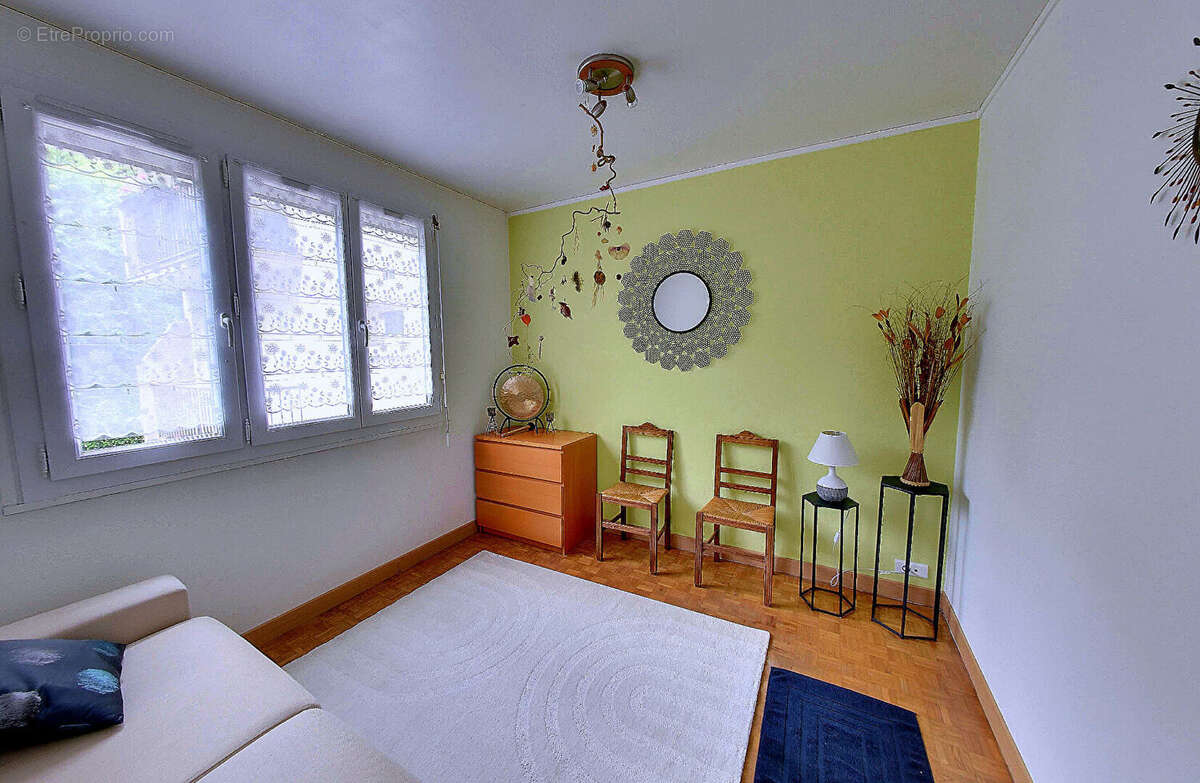 Appartement à OZOIR-LA-FERRIERE