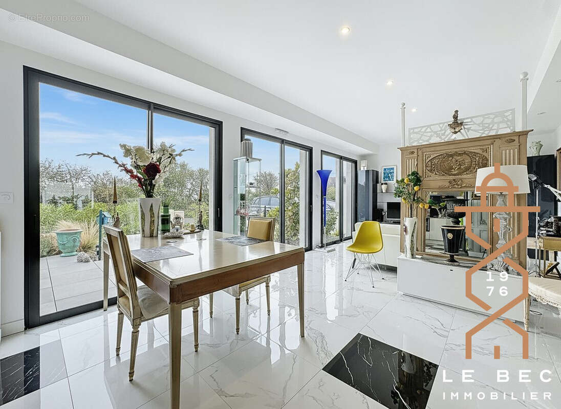 Maison à PLOUHARNEL