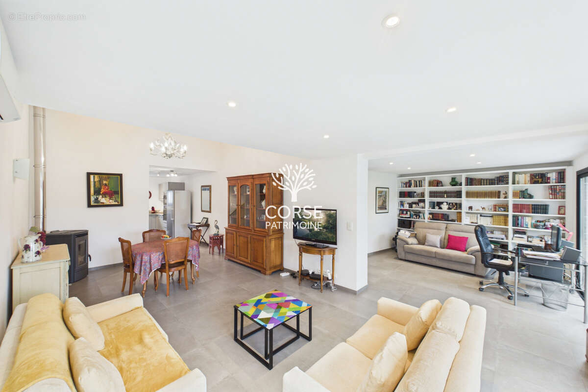 Maison à PORTO-VECCHIO