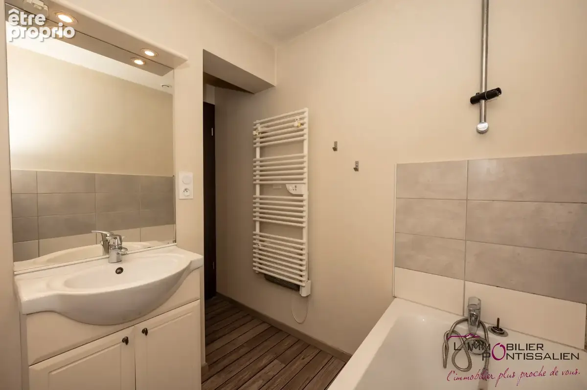 Appartement - t3 - 75m2 - centre ville - photo 12