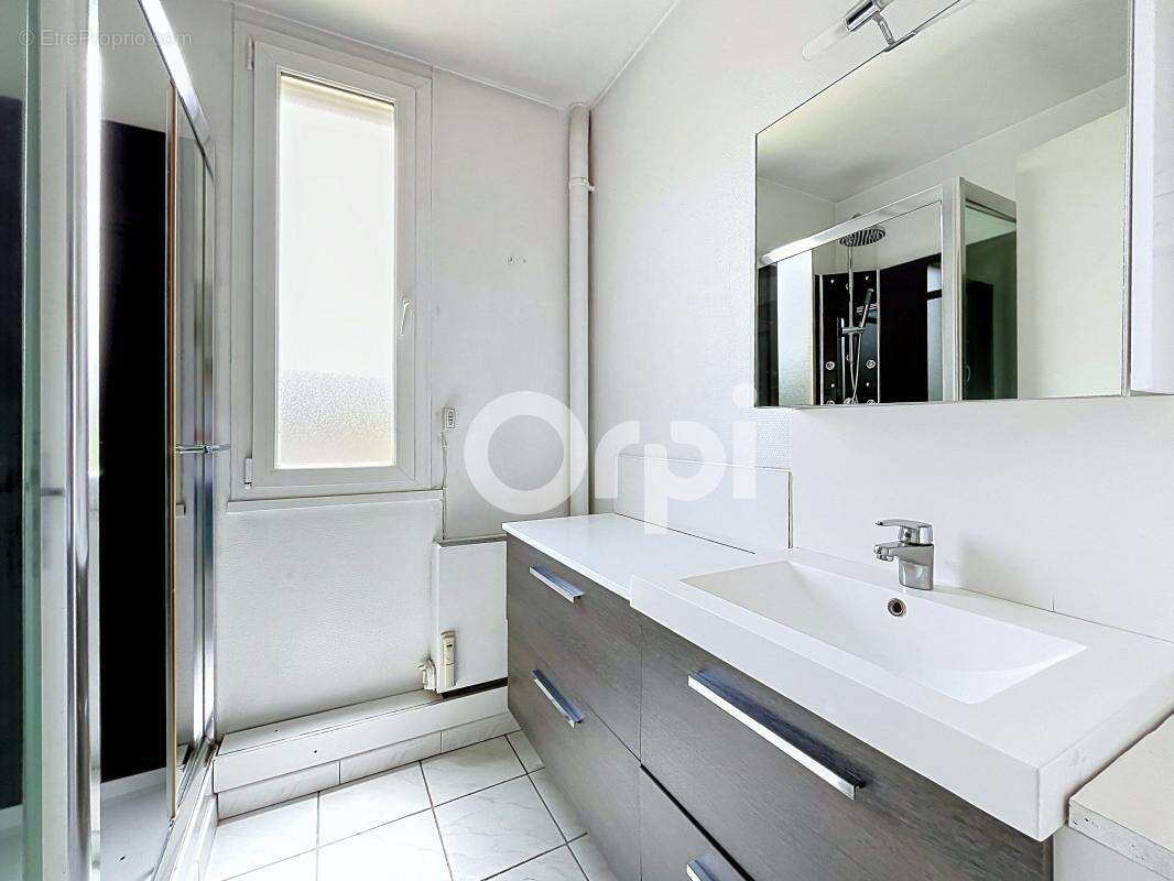 Appartement à TERRASSON-LAVILLEDIEU