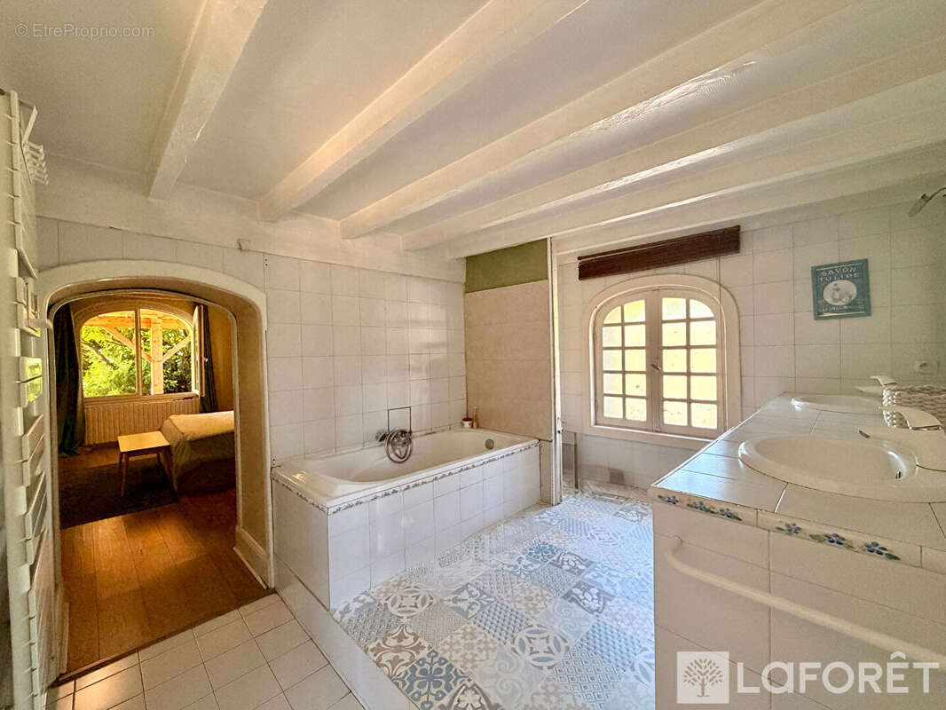 Maison à ILLATS