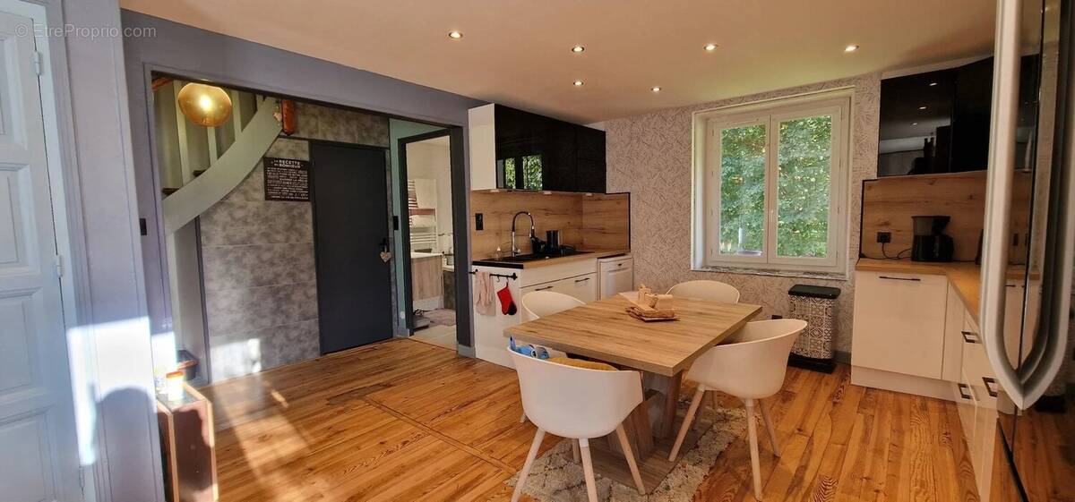 Appartement à CHAUFFAYER