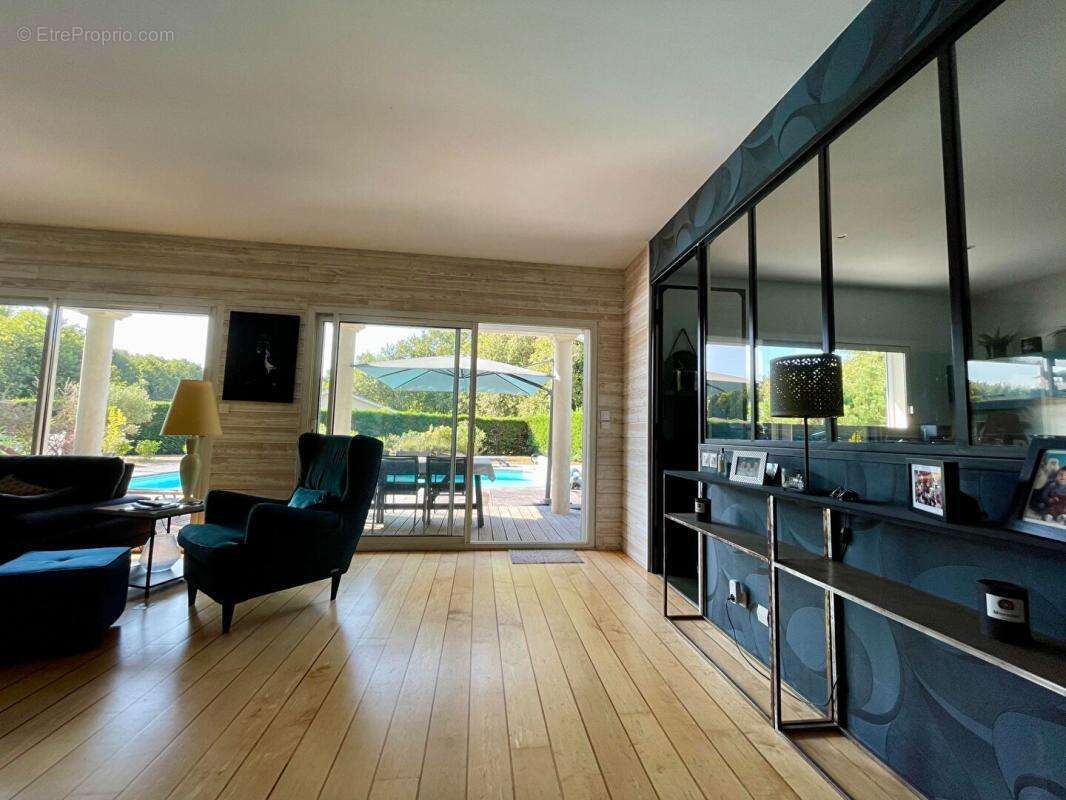 Maison à MARTIGNAS-SUR-JALLE