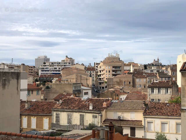 Appartement à MARSEILLE-5E