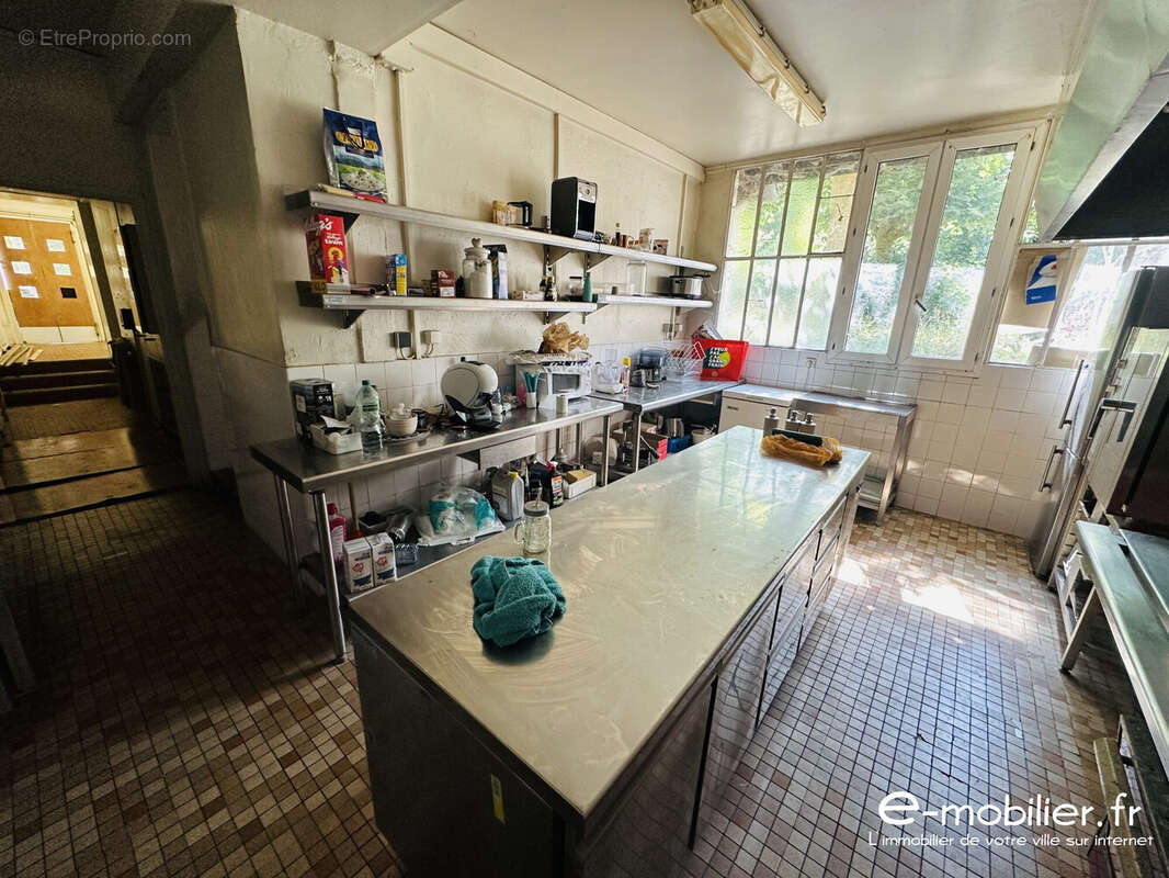 Maison 530 m² à La Clayette  - photo 7