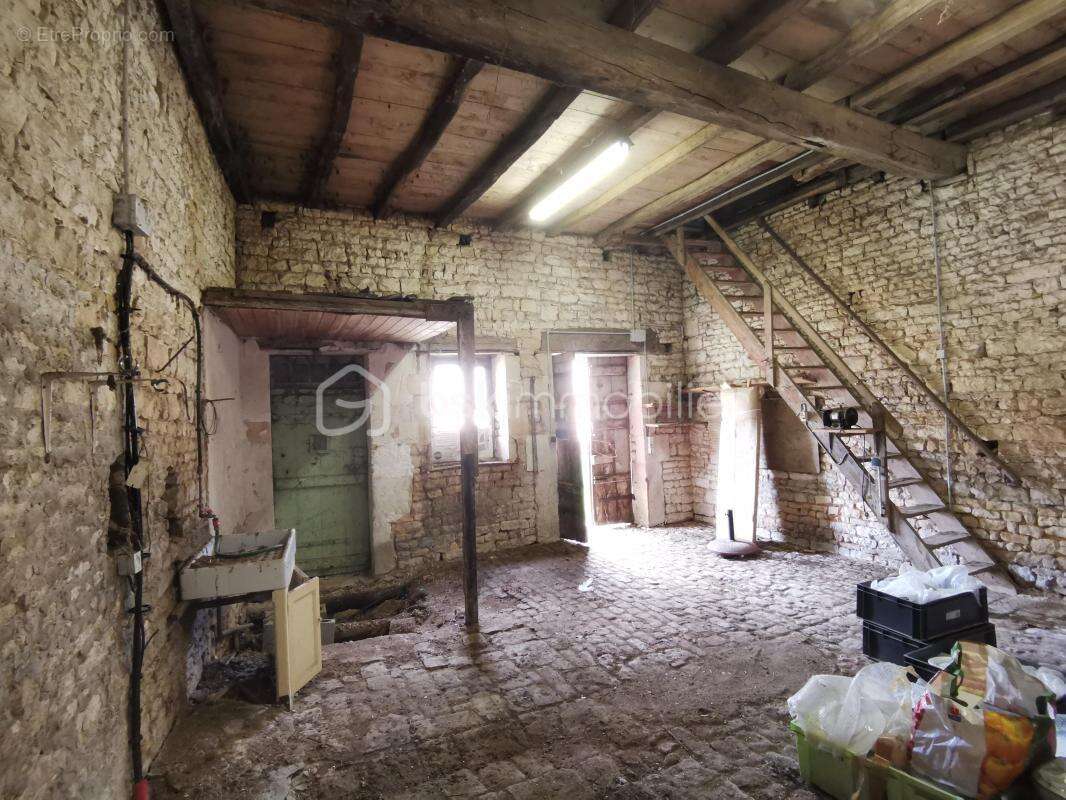 Maison à SAUZE-VAUSSAIS