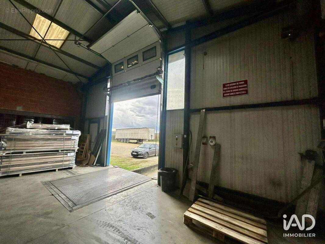 Photo 8 - Commerce à MEZIN